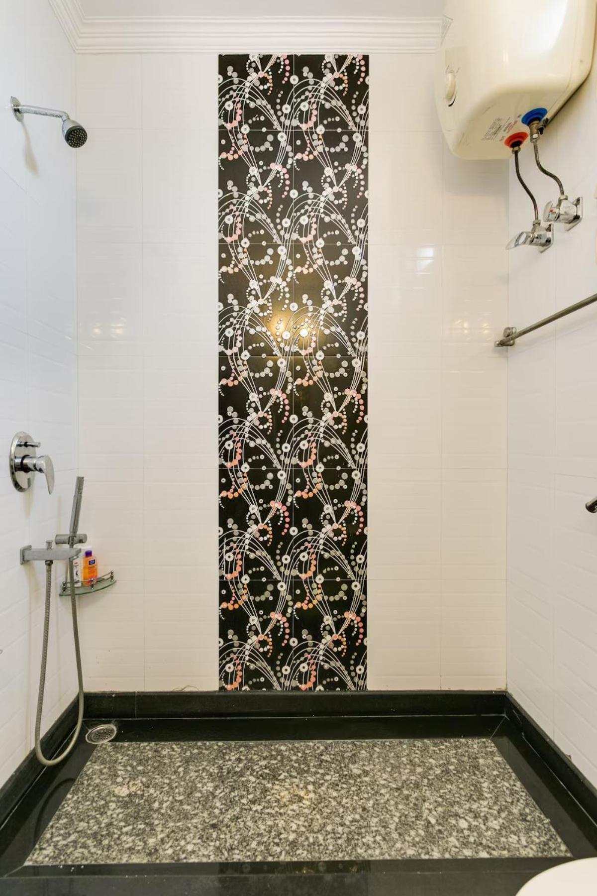 Quaint Penthouse 2bhk Kailash Hill *